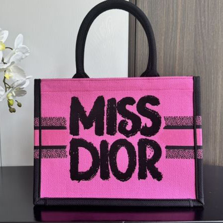 chr1st1an D10r shopping bags